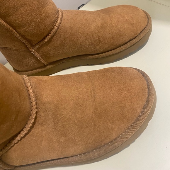 Women’s UGG Bailey Button Boot - Picture 8 of 11